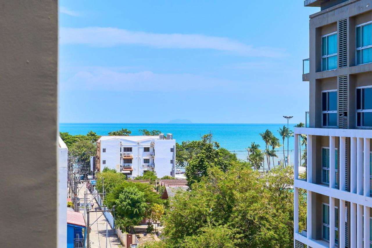 Gallery Condo . 200 M From Jomtien Beach Exterior photo