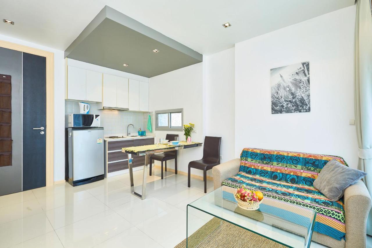 Gallery Condo . 200 M From Jomtien Beach Room photo