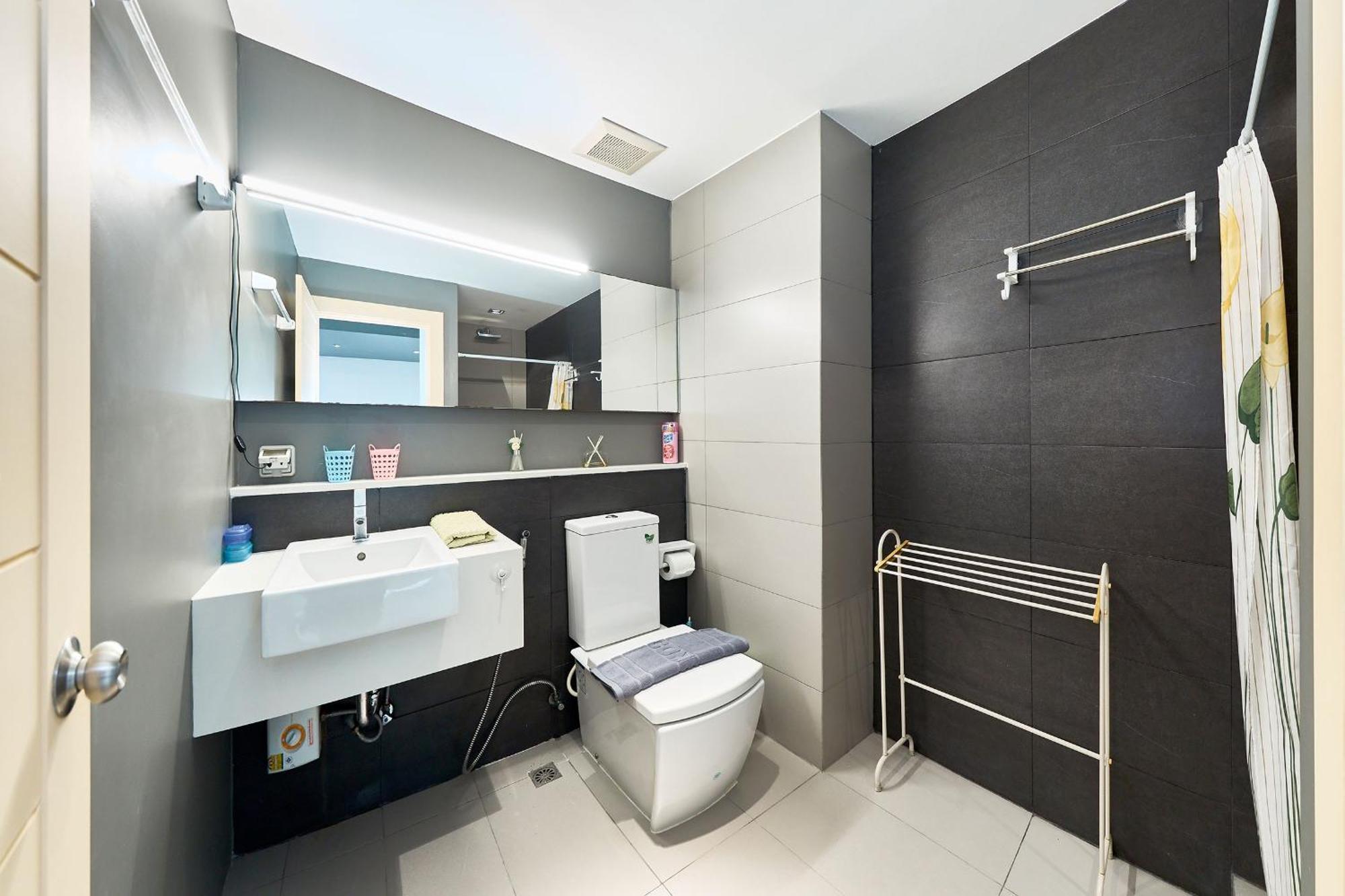 Gallery Condo . 200 M From Jomtien Beach Room photo