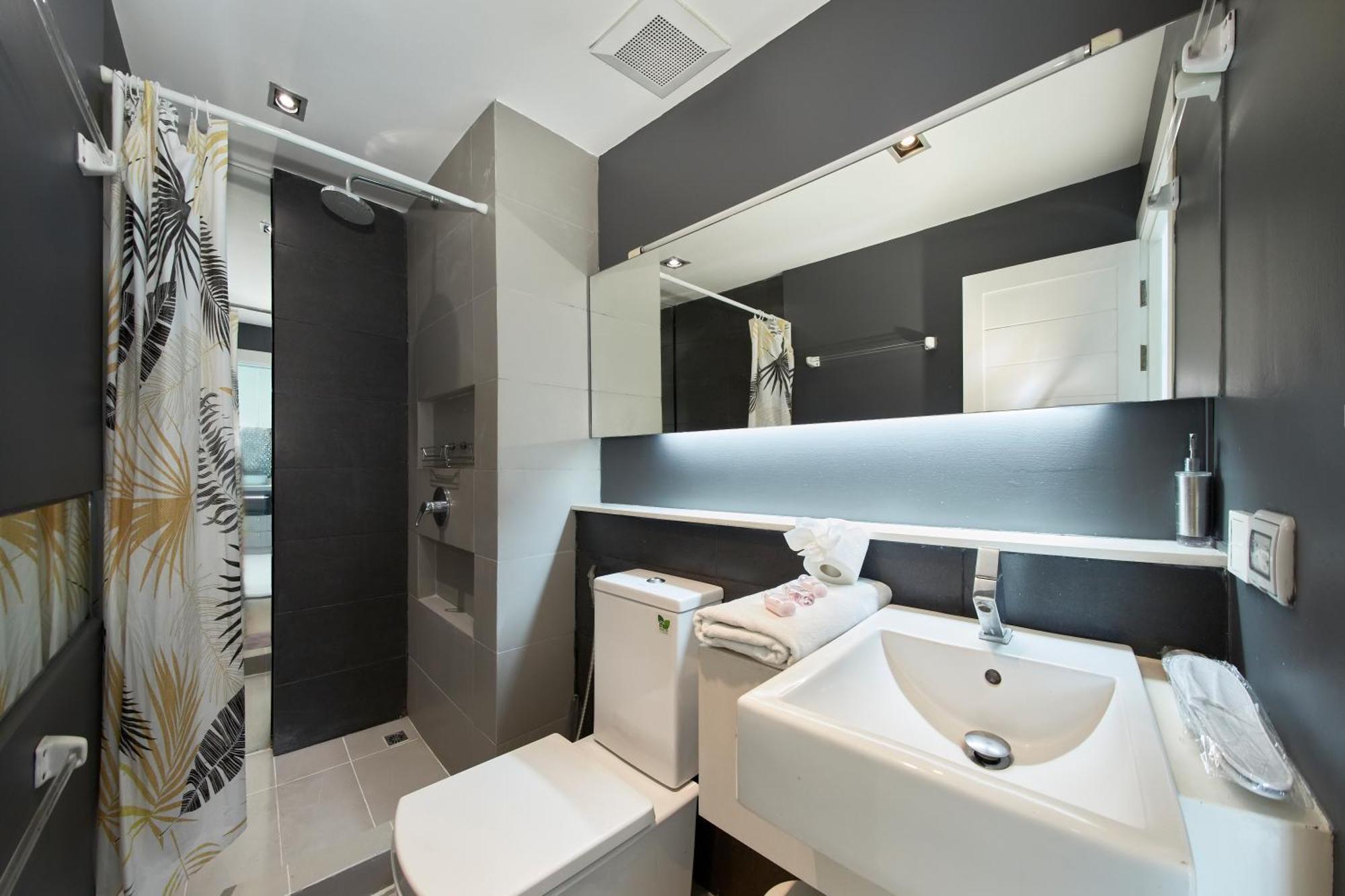Gallery Condo . 200 M From Jomtien Beach Exterior photo